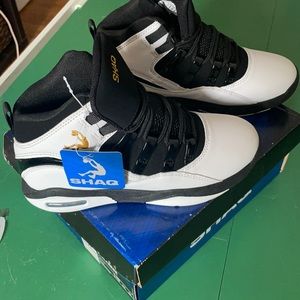 NWT Shaq kids sneakers